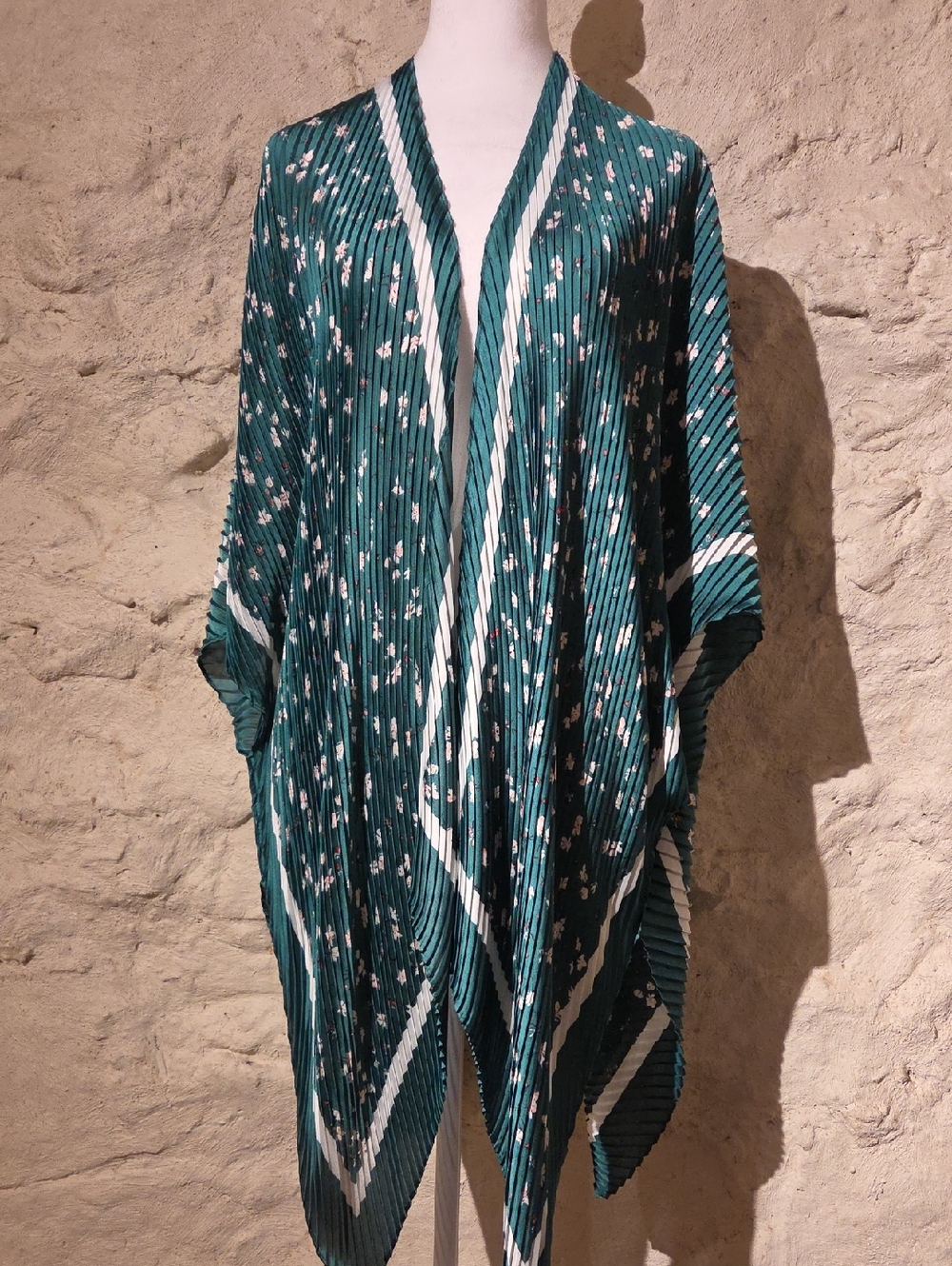 Womens Banana Republic Pleated Green Kimono - One Size